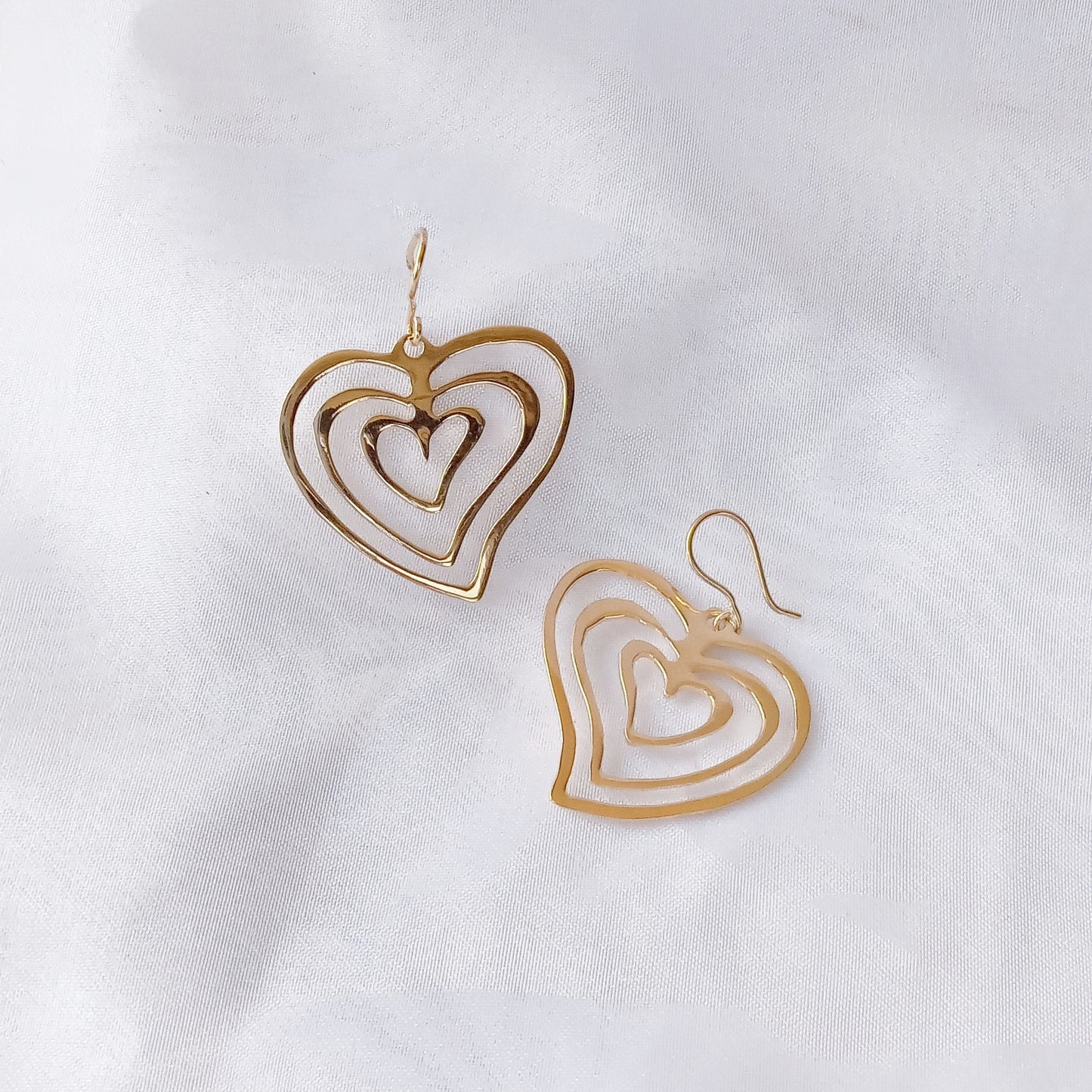 Arete Dorado Corazón Calado en disminución