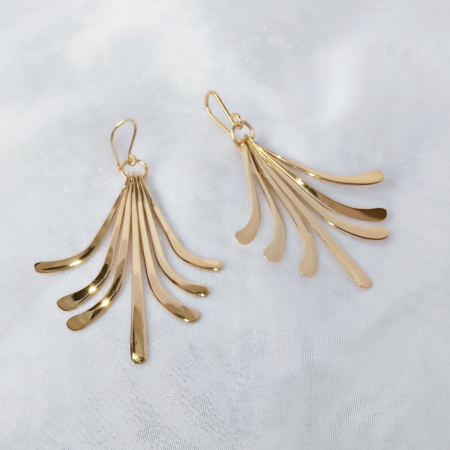Arete Dorado Abanico Japonés