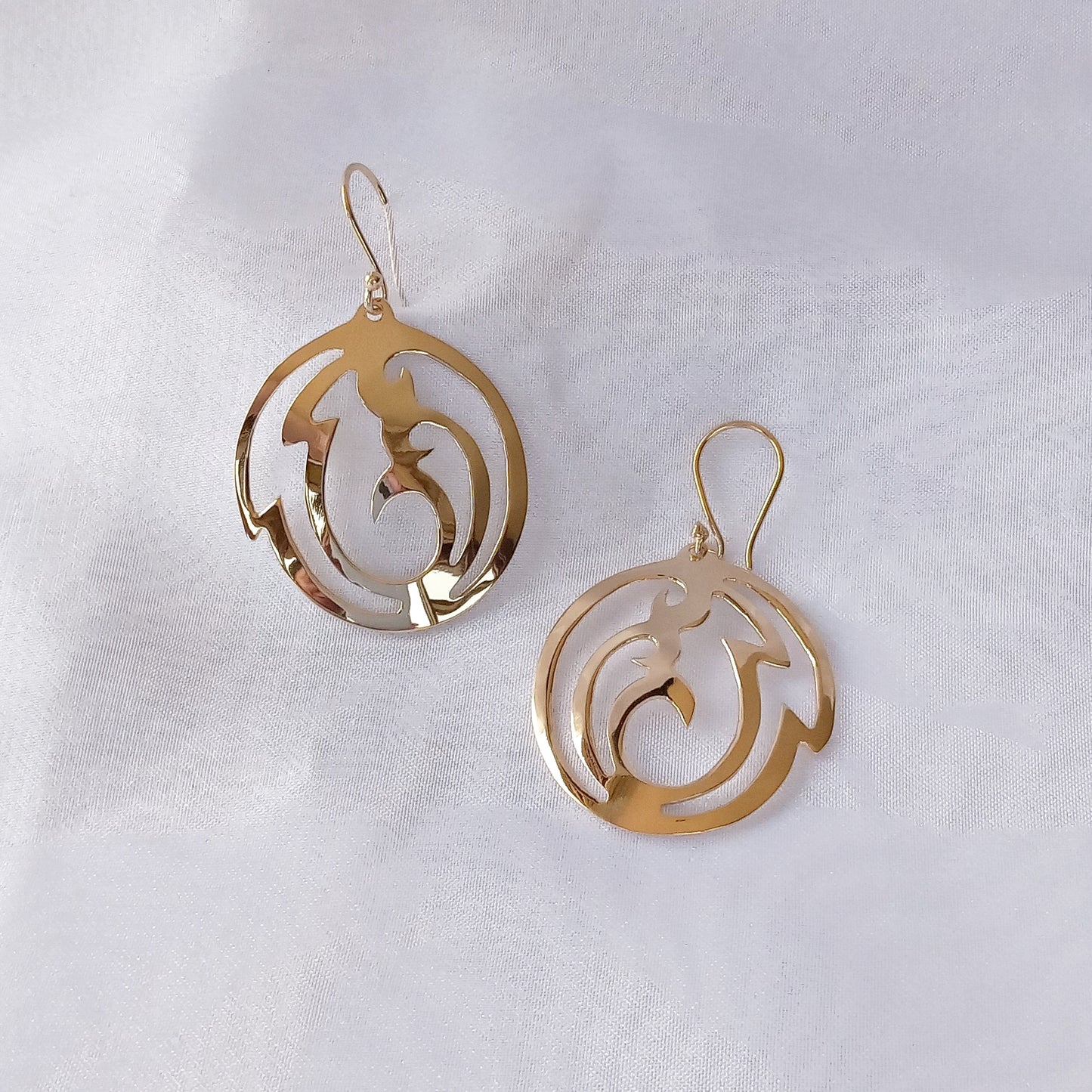 Arete Dorado Bola de Fuego