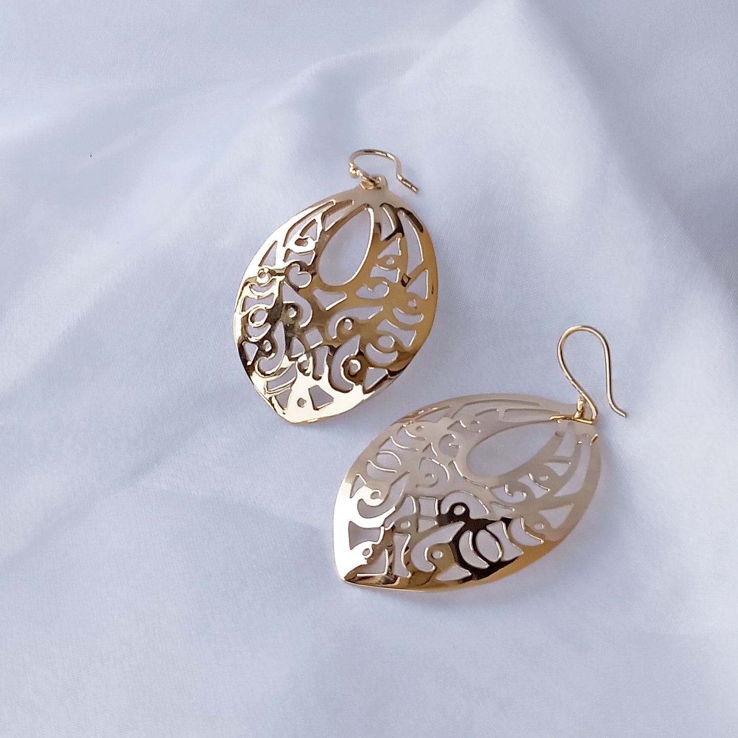 Arete Dorado Gota Encaje