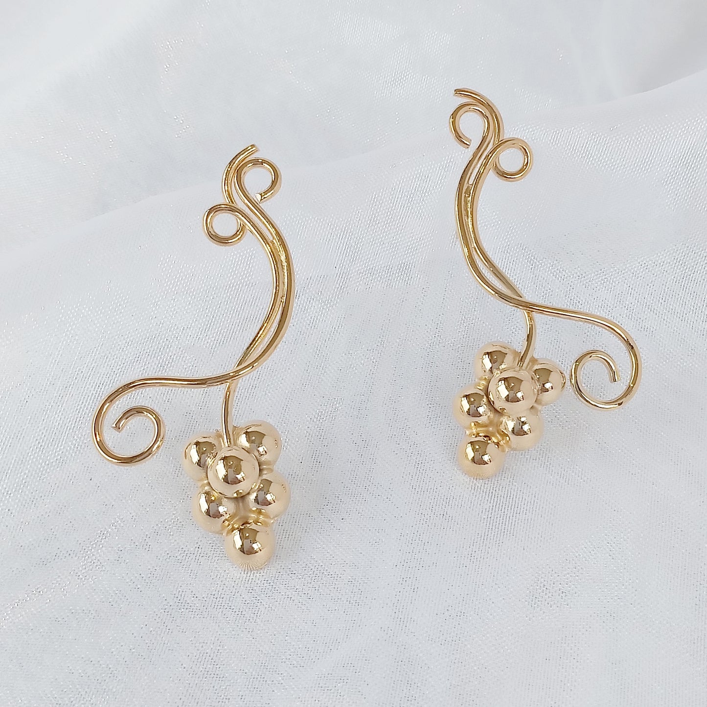 Arete Dorado Uvas