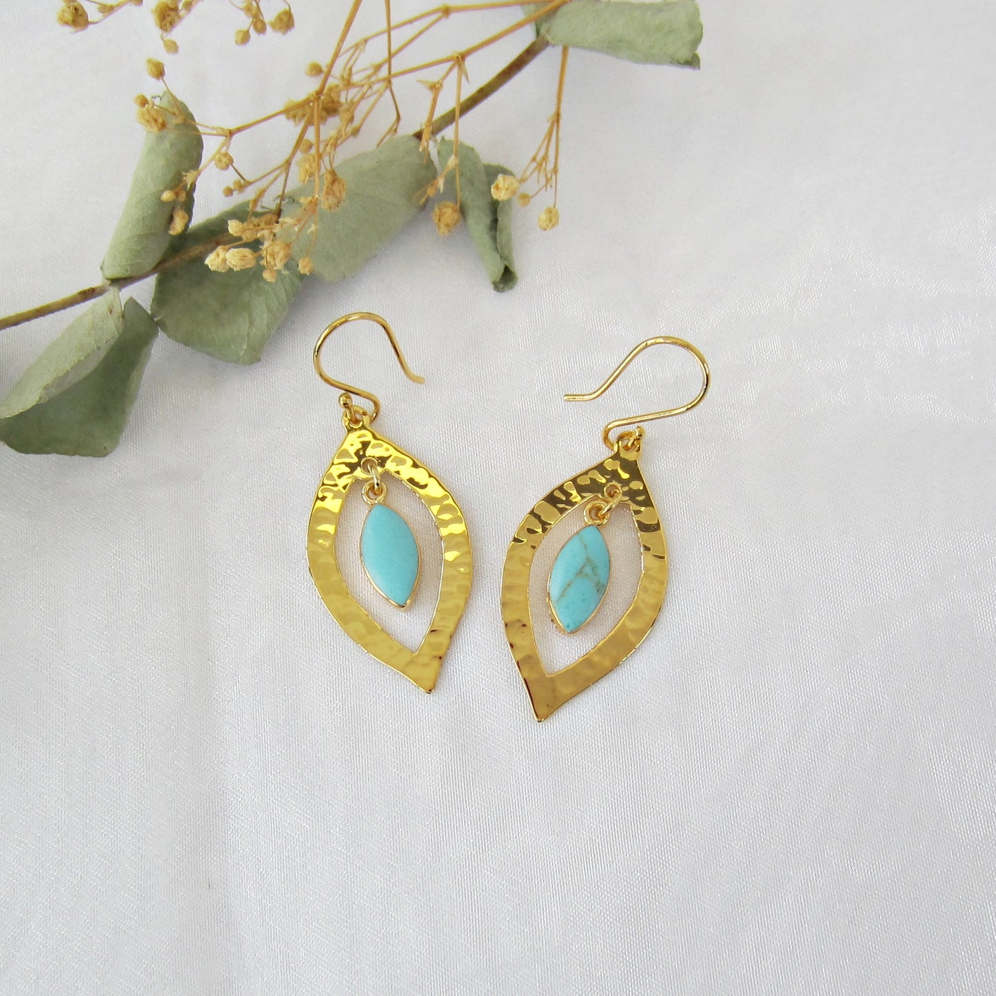 Aretes Dorados Crisálida