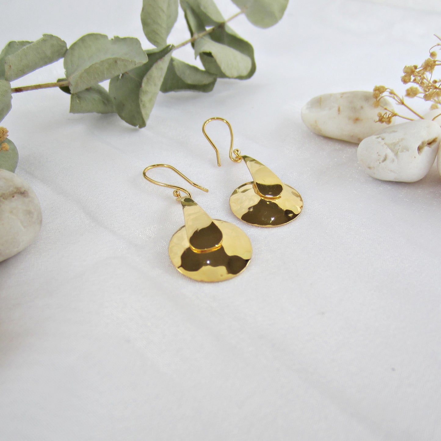 Aretes Dorados Gota Martillada
