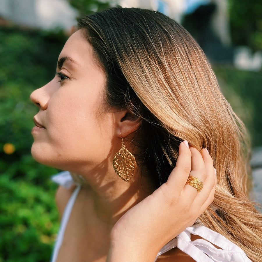 Aretes Dorados hojas otoño