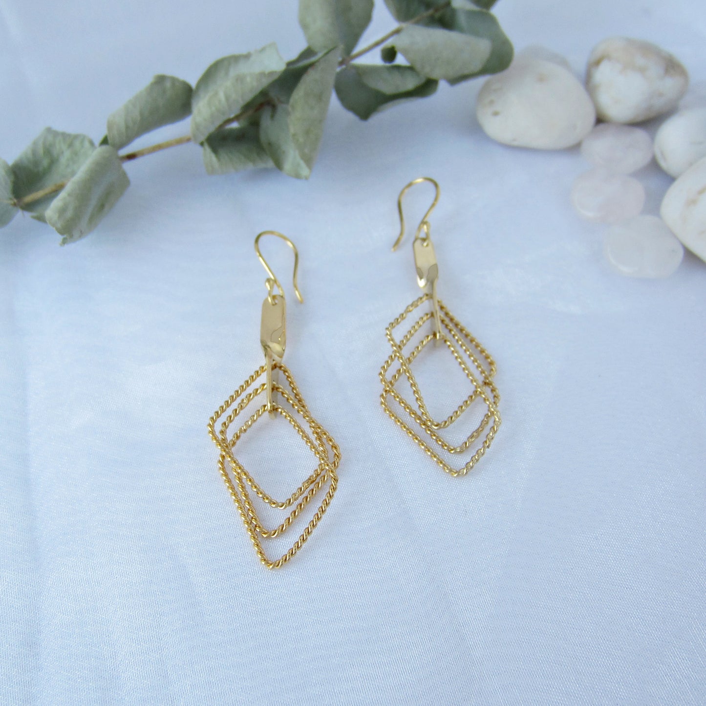 Arete Dorado Triple Rectángulo
