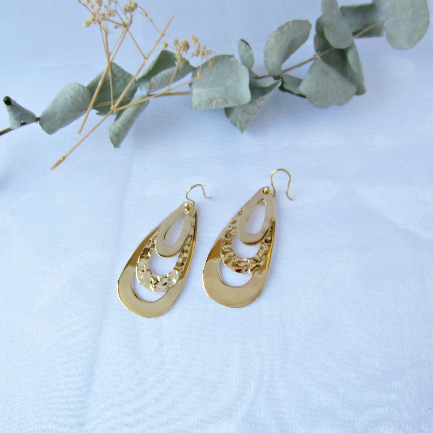 Arete Dorado Ala de Libélula