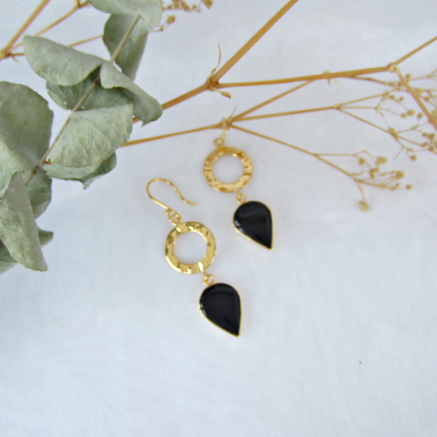 Arete Dorado Punta Lanza Con Piedra