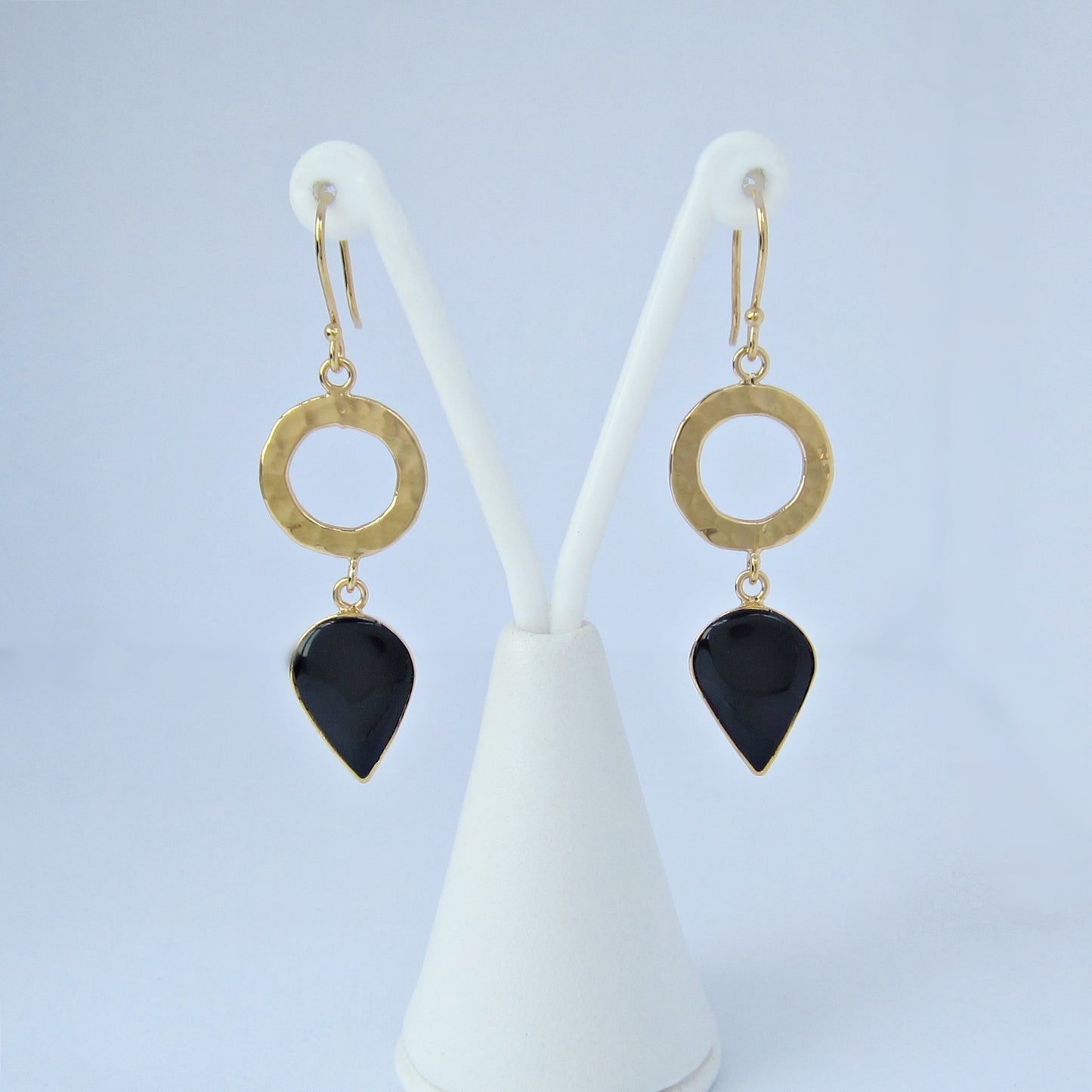 Arete Dorado Punta Lanza Con Piedra