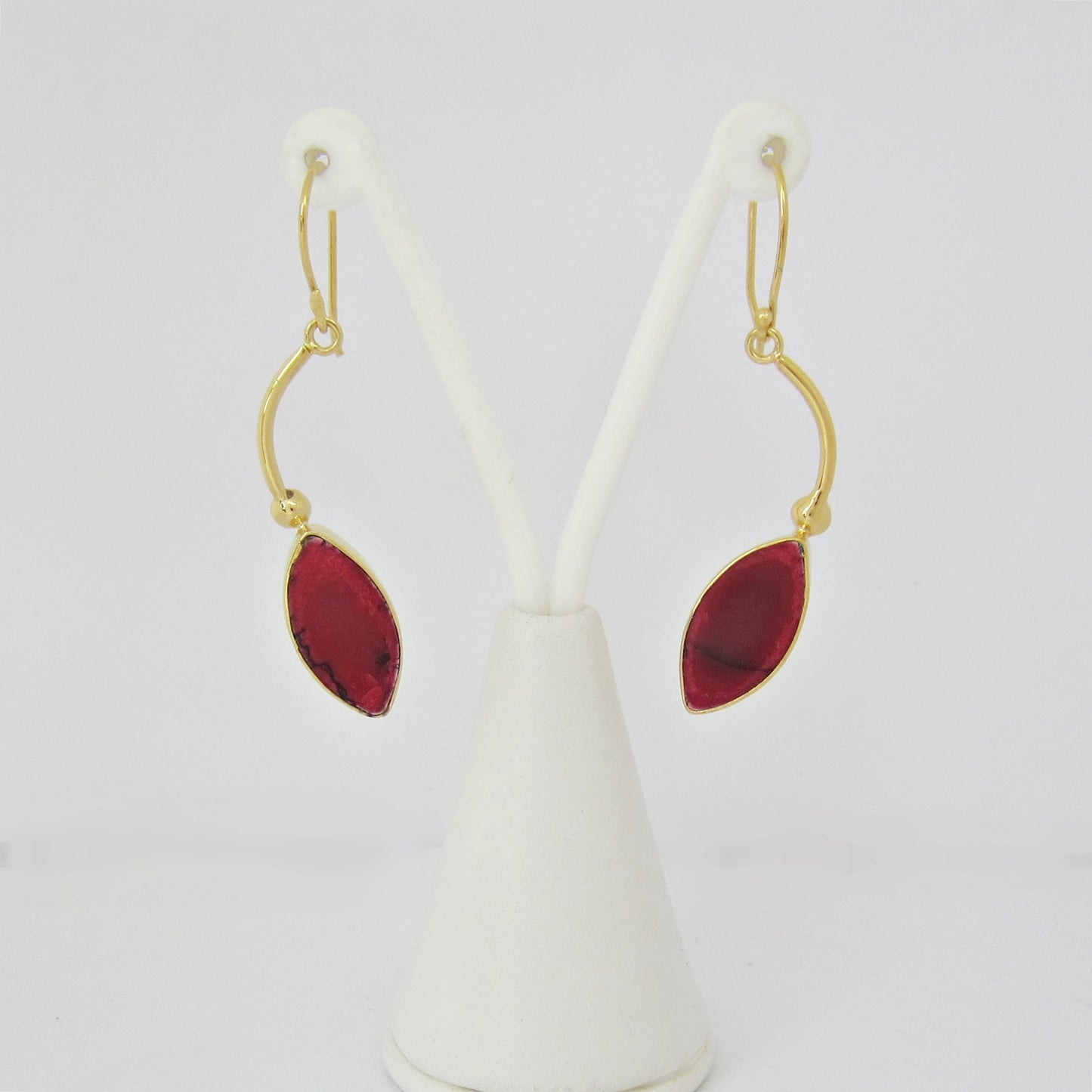 Aretes Dorados Ojo de Gato