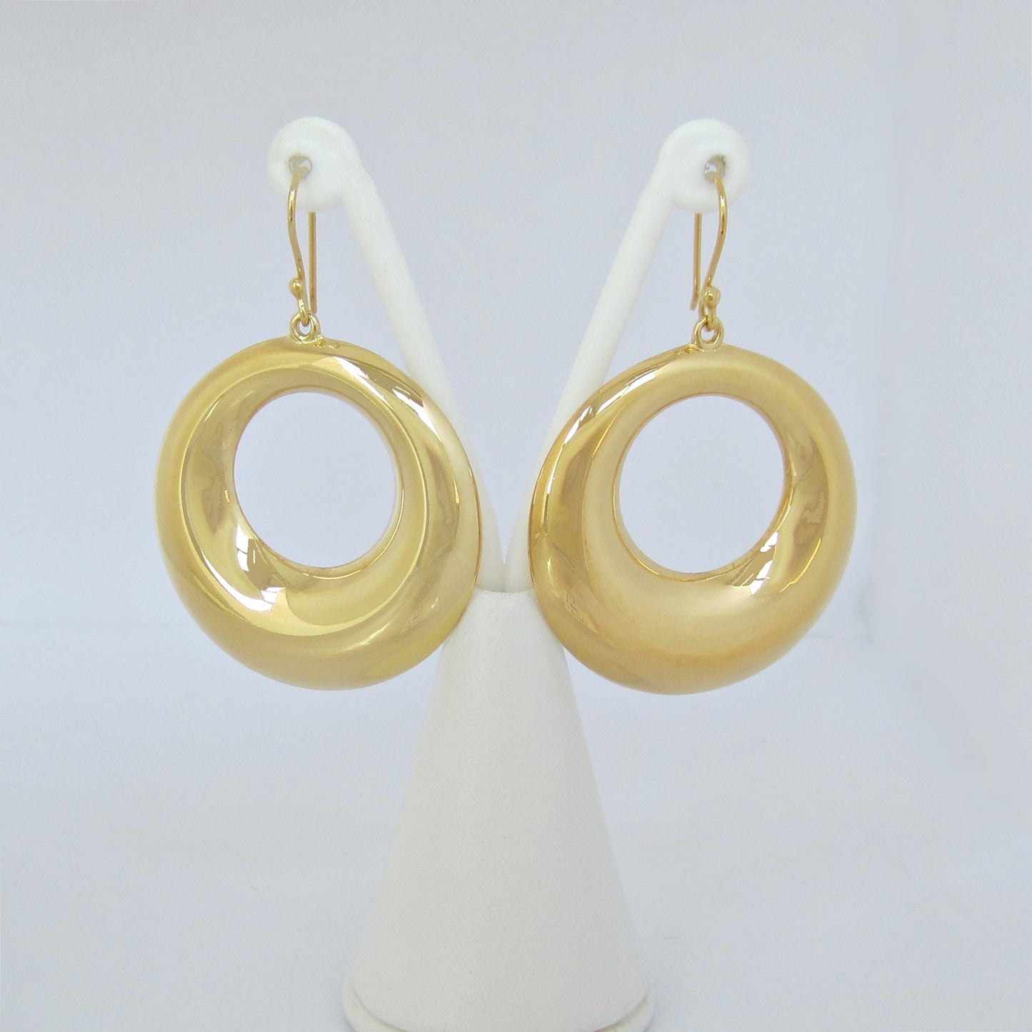 Arete Dorado Círculo Calado