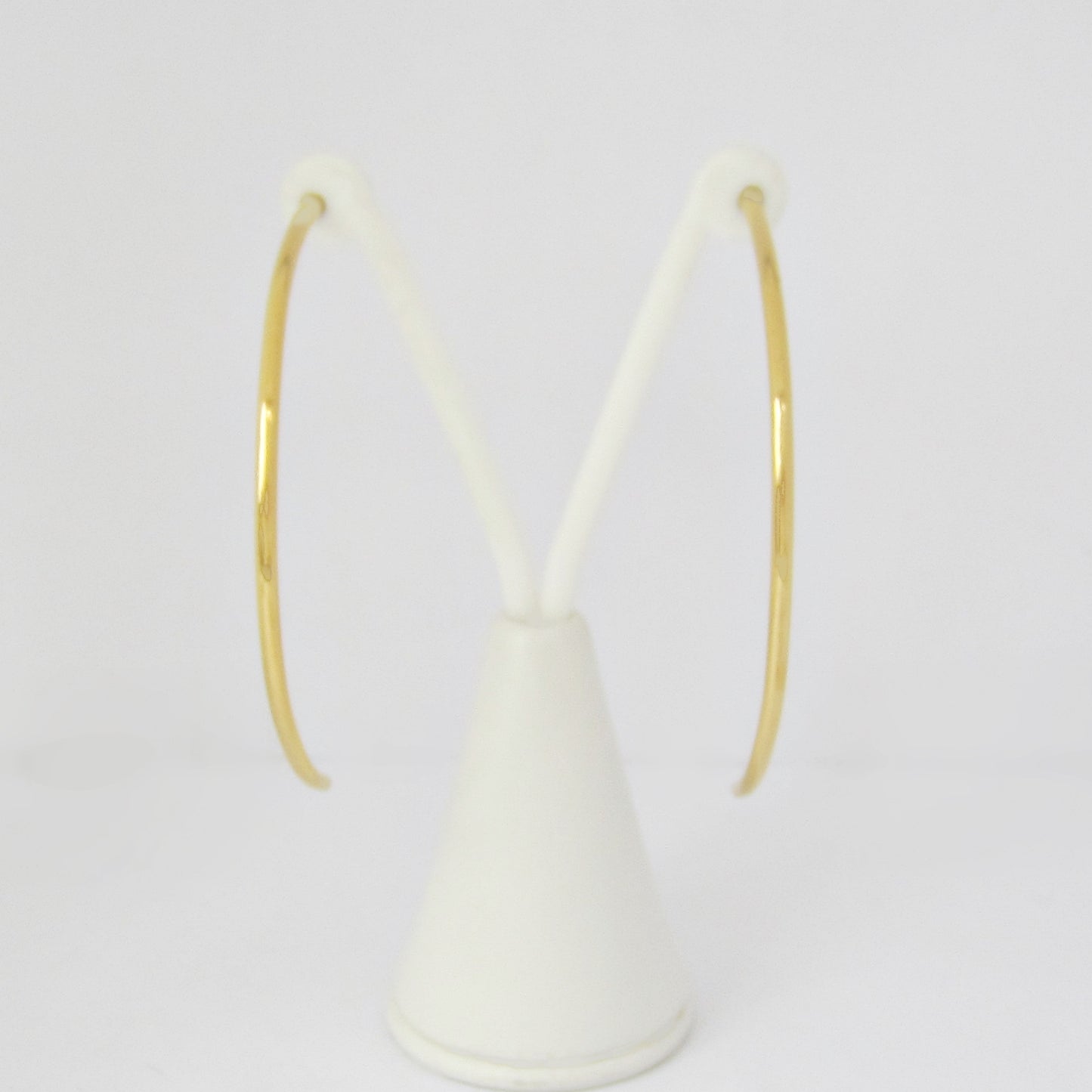 Aretes Dorados Barra Media Luna