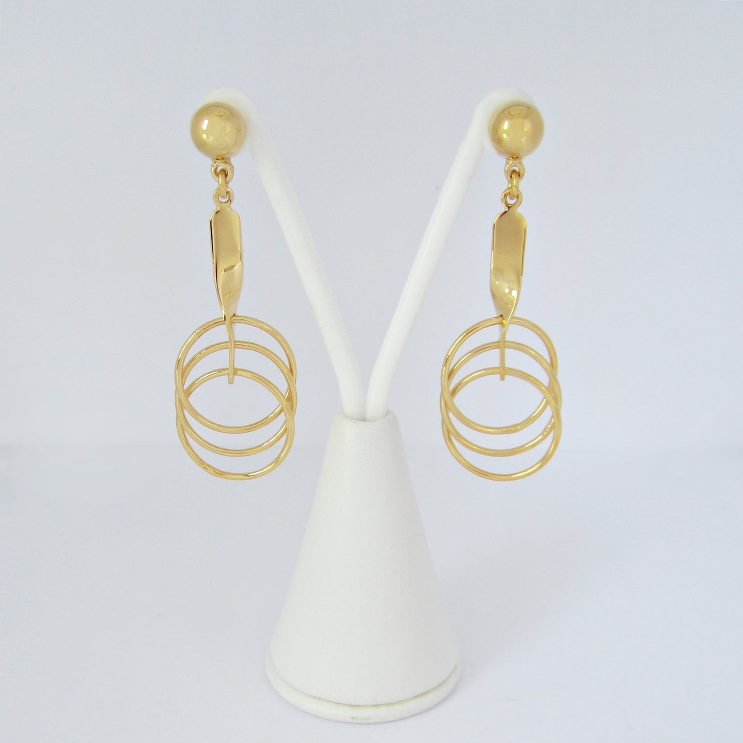 Arete Dorado círculos Entrelazados