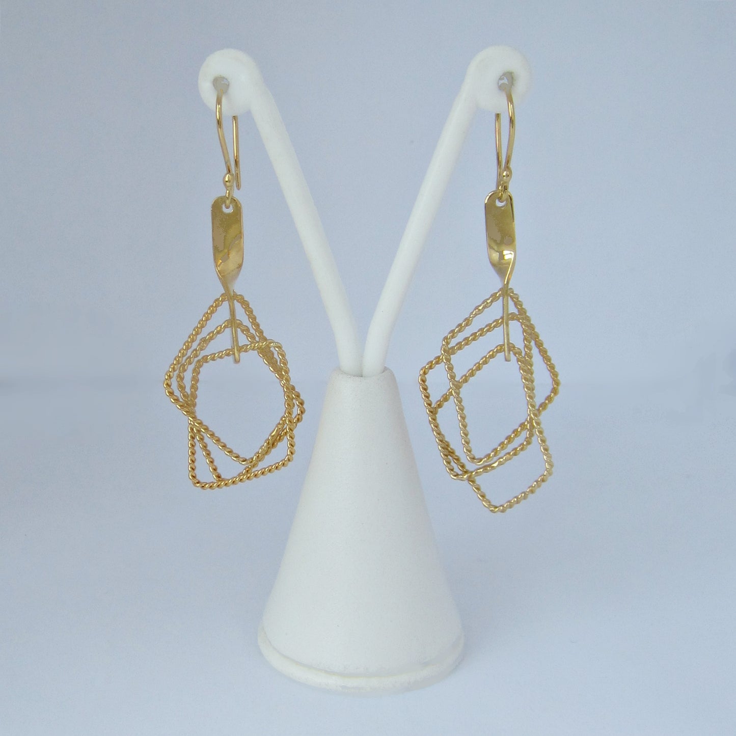 Arete Dorado Triple Rectángulo
