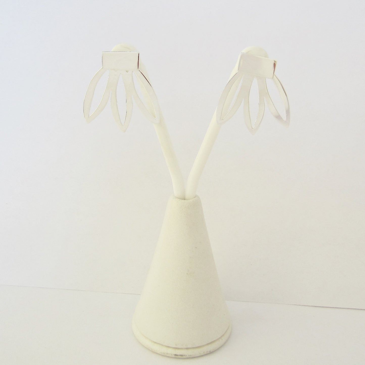 Aretes Plateado Tulipán