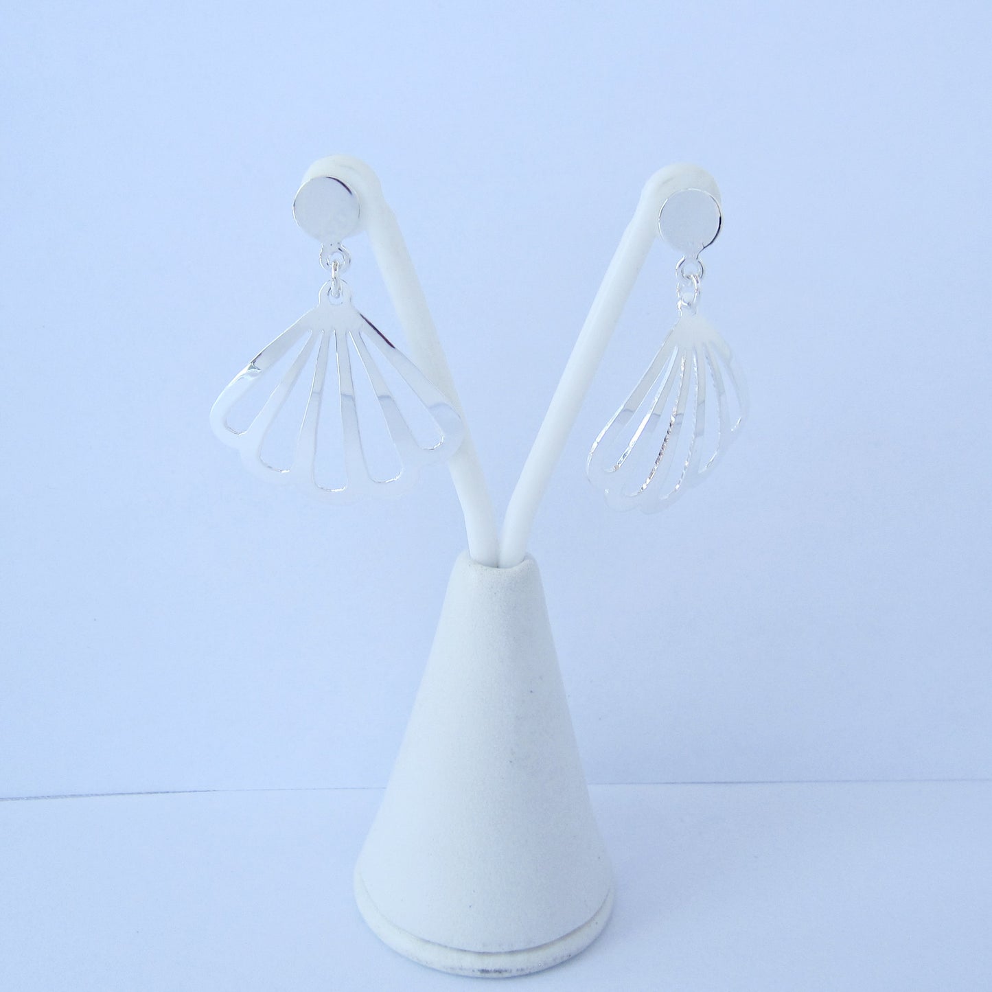 Arete Plateado Abanico Poste