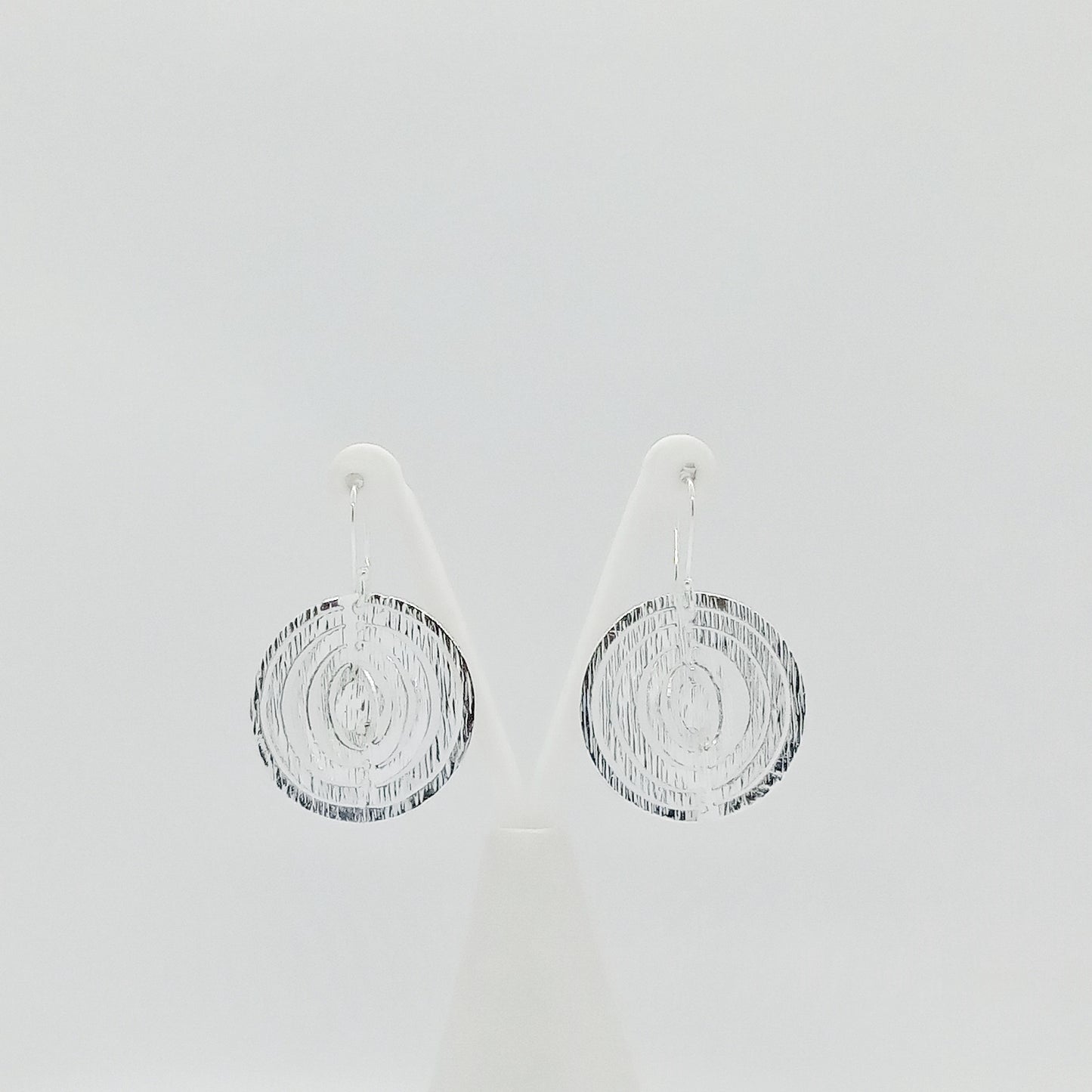 Arete Plateado Círculo Abierto