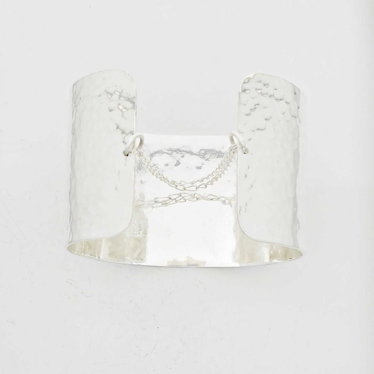 Brazalete Plateado Martillado Grueso