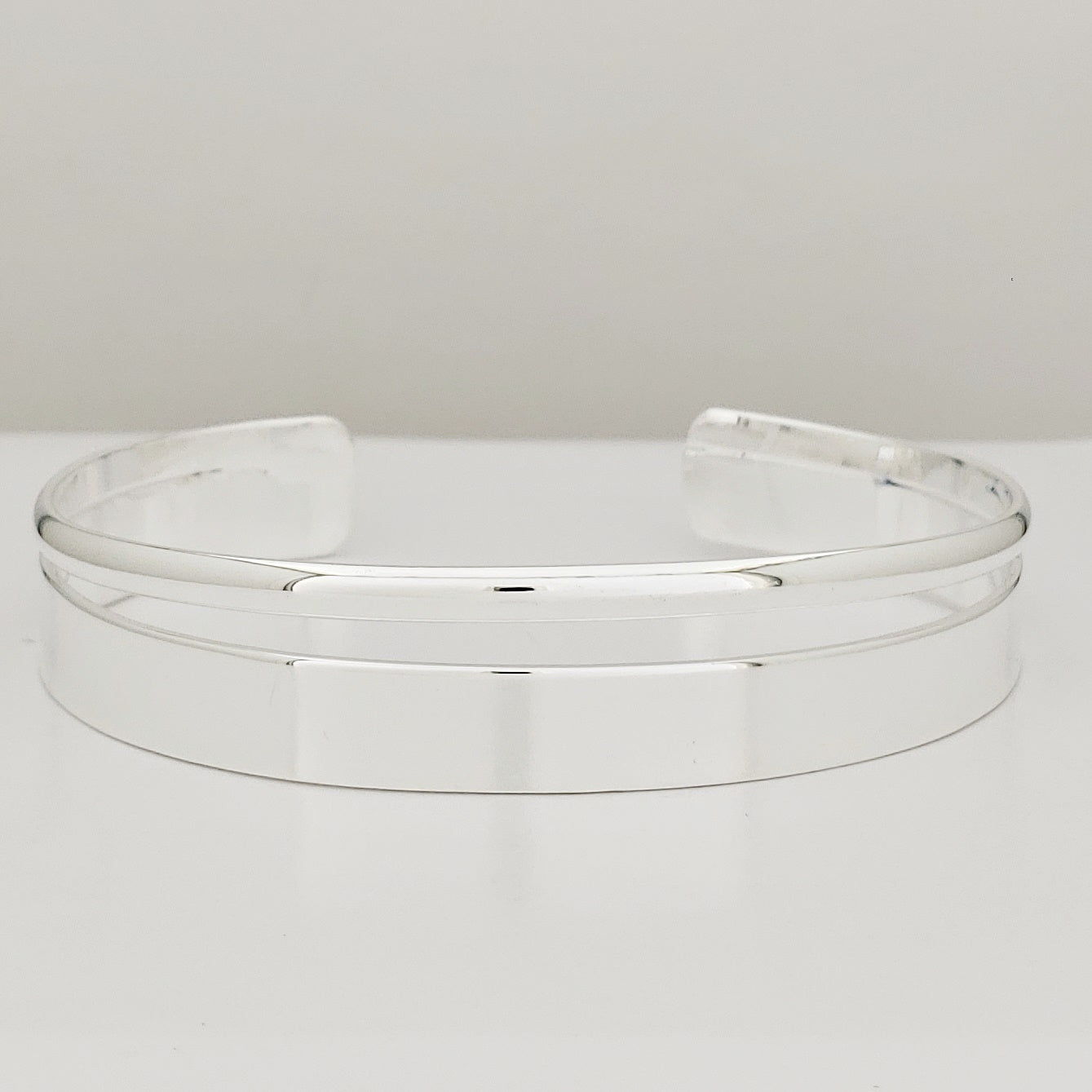 Brazalete Plateado Minimalista