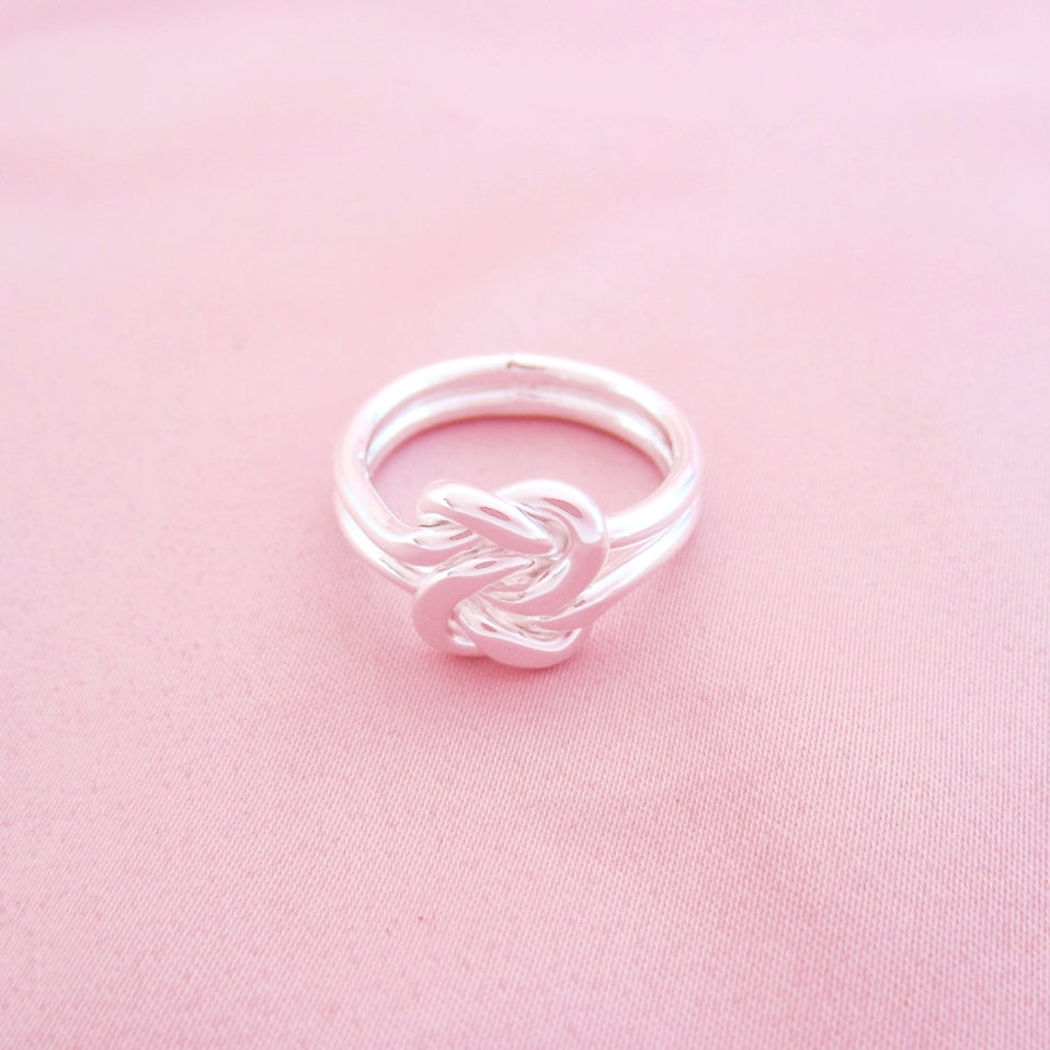 Anillo Plateado Nudo Infinito