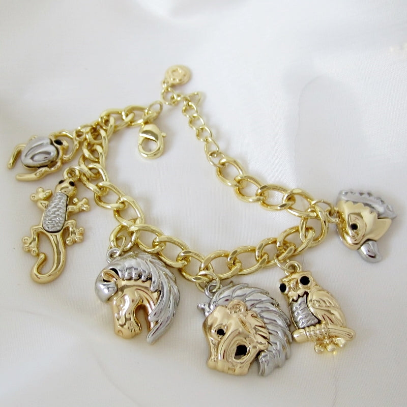 Pulsera animales colgando