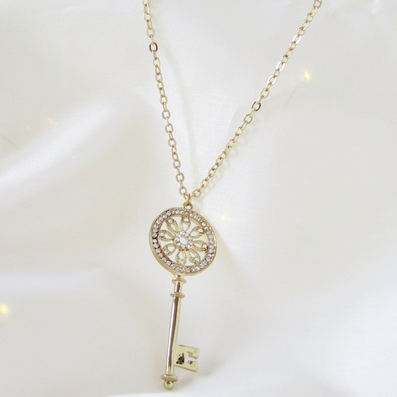 antique key necklace