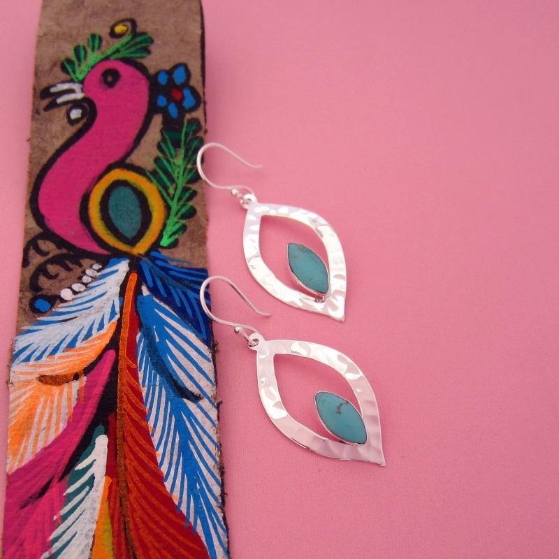 ARETES PLATEADOS ALMENDRA PIEDRA - Petick Joyería Artesanal