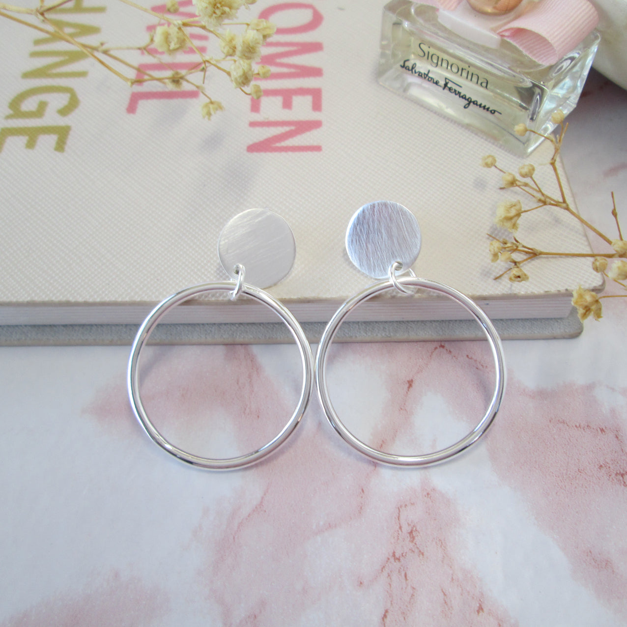 Arete plateado circulo mate