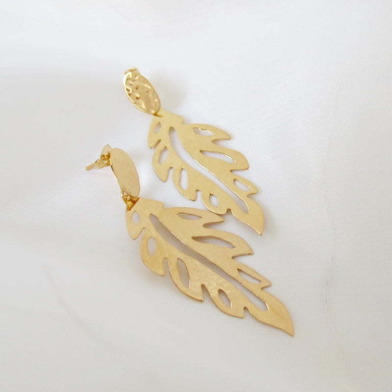 Aretes hoja calada