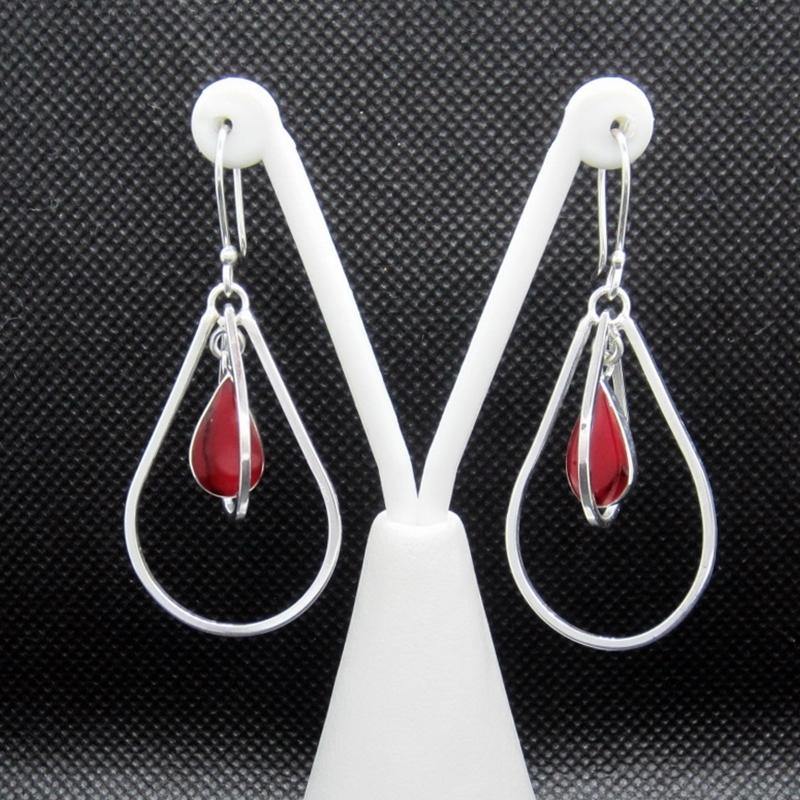 ARETES PLATEADOS GOTA MOVIBLE PIEDRA - Petick Joyería Artesanal