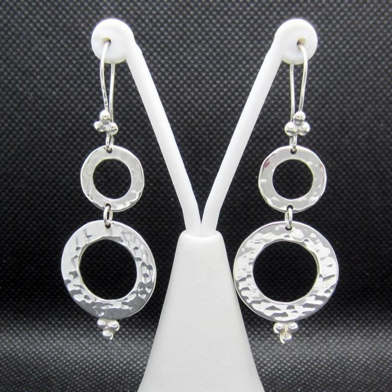 ARETES 8 CON CASQUILLAS - Petick Joyería Artesanal