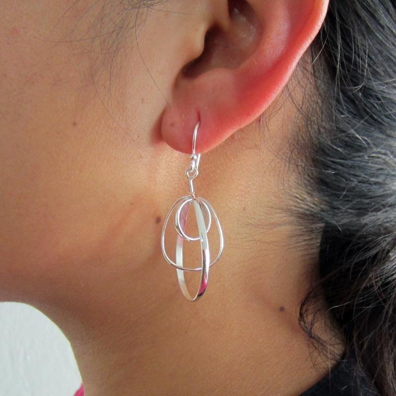 ARETES PLATEADOS ÓRBITA - Petick Joyería Artesanal