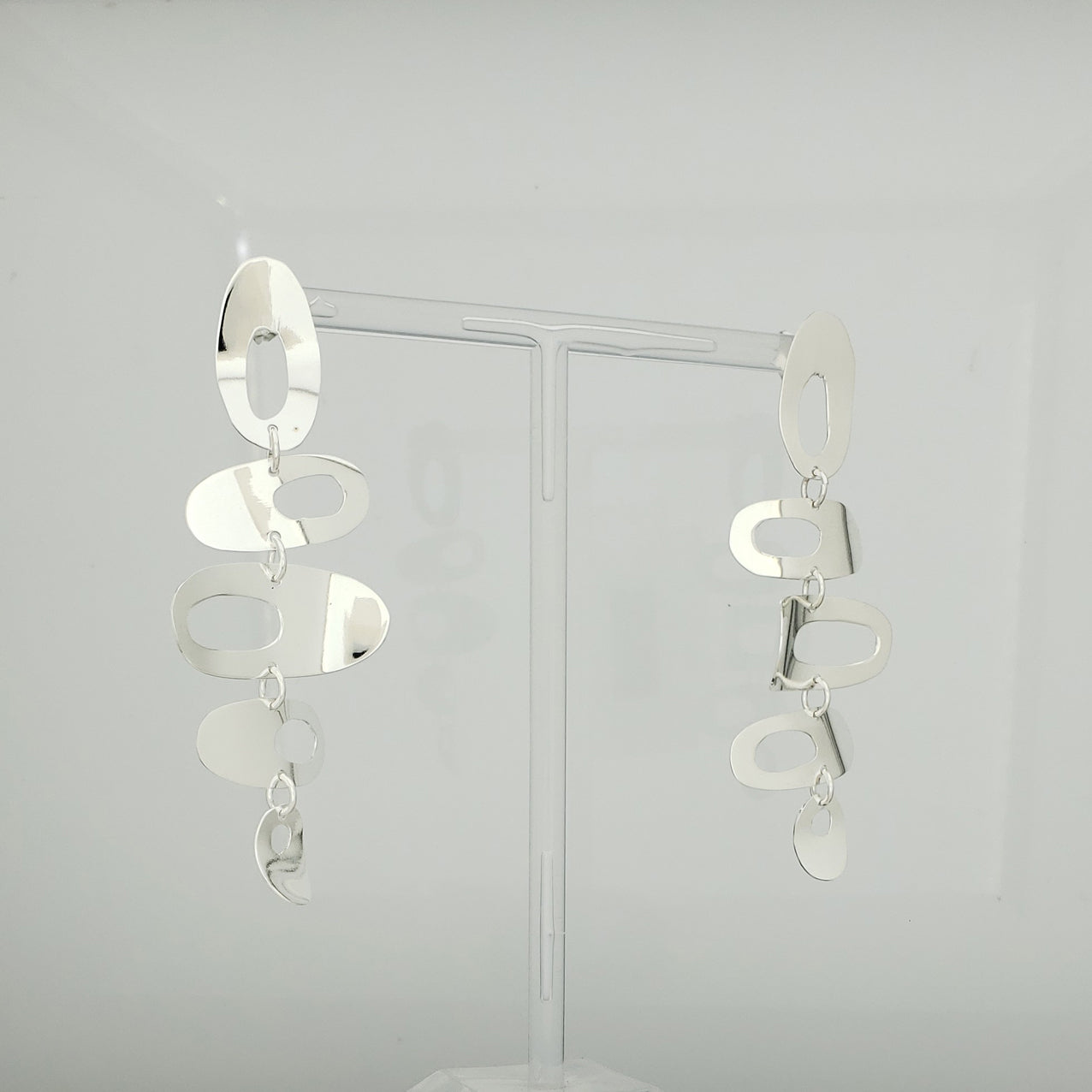 Arete plateado equilibrio