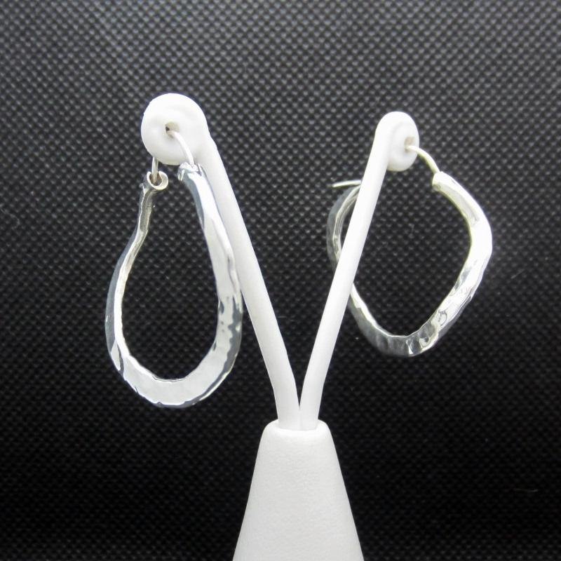ARRACADA PLATEADA ONDULADA - Petick Joyería Artesanal
