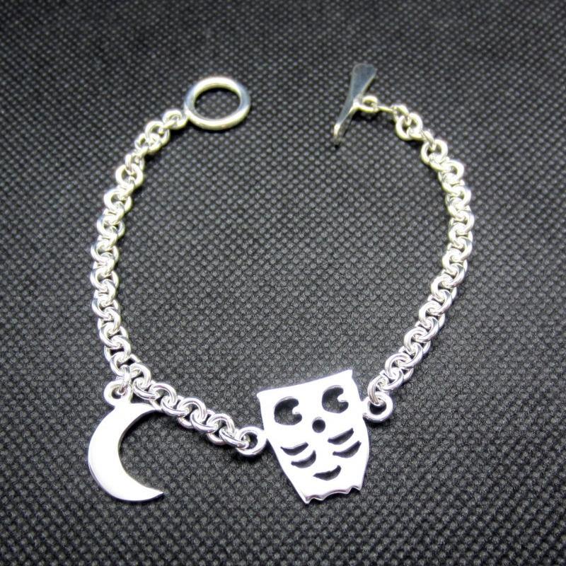 PULSERA PLATEADA BUHO Y LUNA - Petick Joyería Artesanal