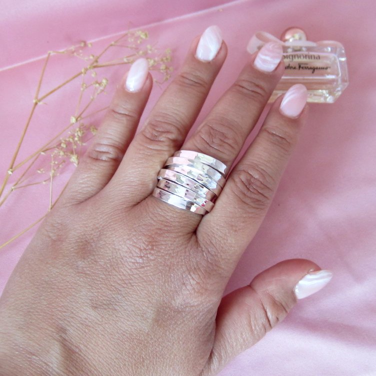 Anillo plateado Amarres