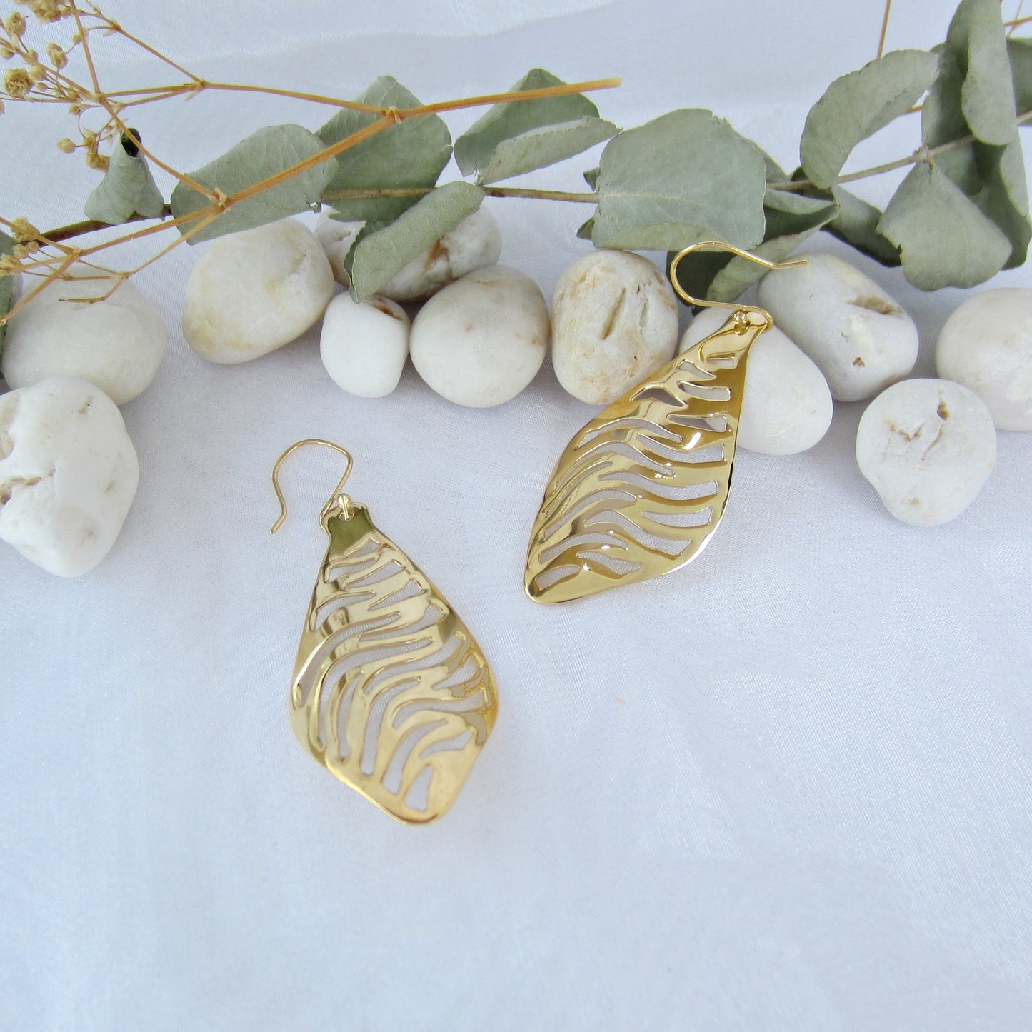 Arete Dorado Cebra