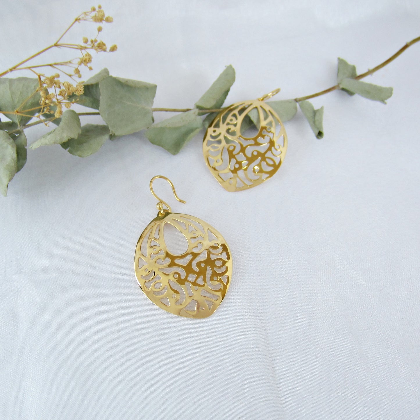 Arete Dorado Gota Encaje