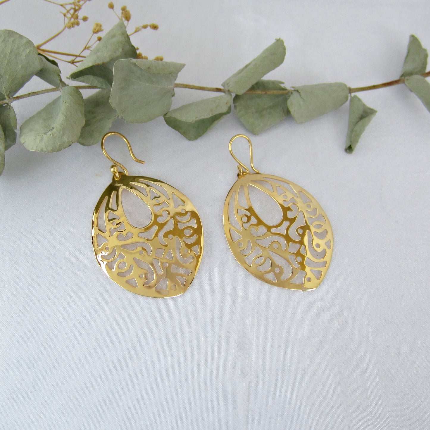 Arete Dorado Gota Encaje