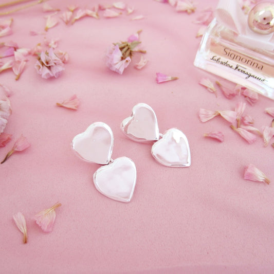 Aretes Plateados Corazón Mallugado
