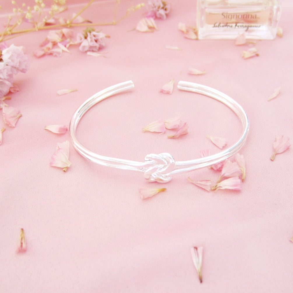 Brazalete Plateado Nudo Infinito