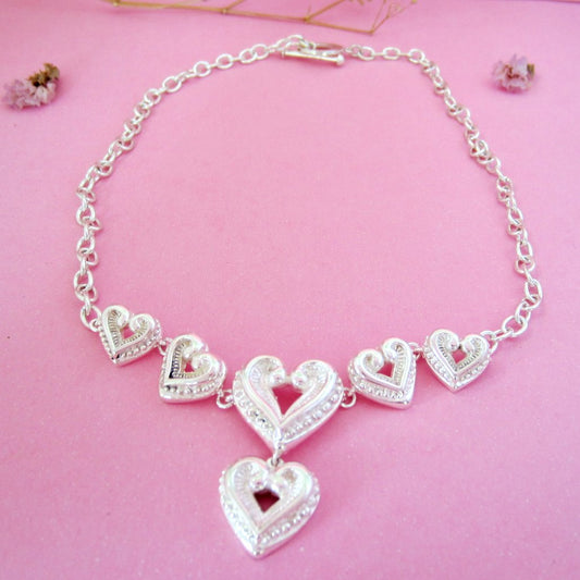 Collar Plateado Corazones Vintage