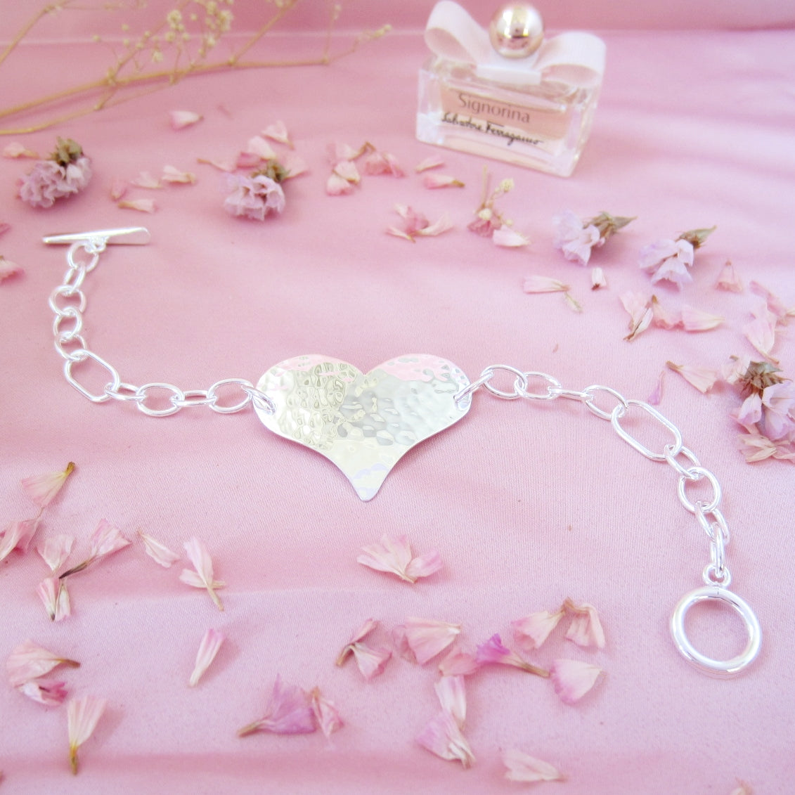 Pulsera Plateada Corazón Martillado
