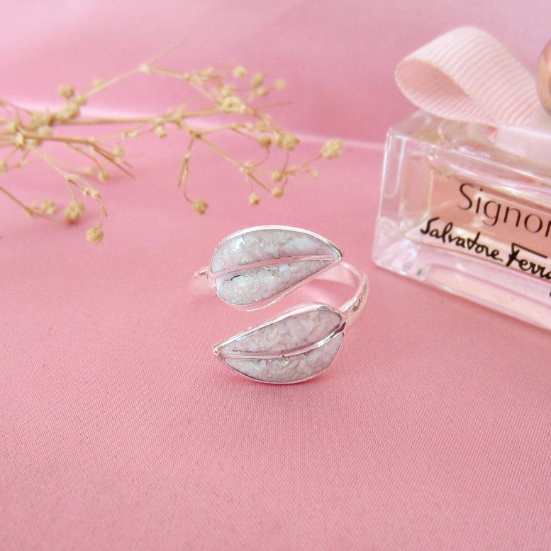 Anillo Hojas Opalo