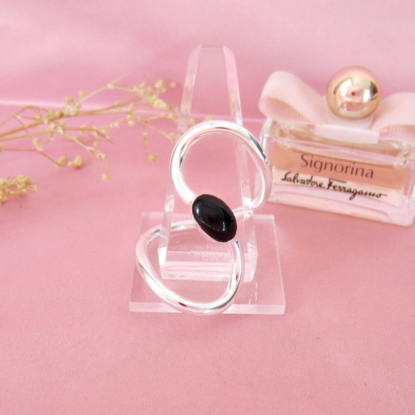 Anillo Silueta con Resina