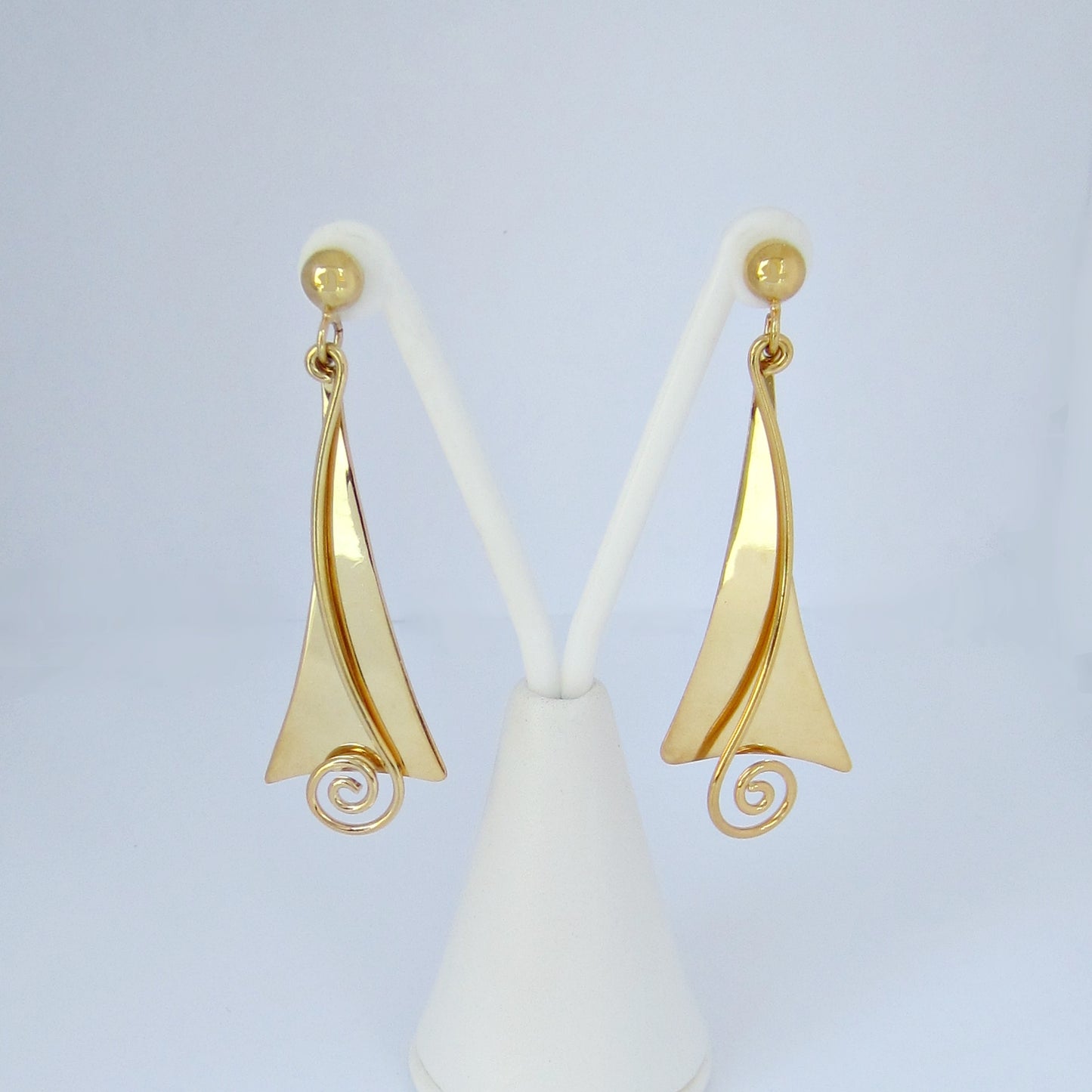 Arete Dorado Muñeca Abstracta