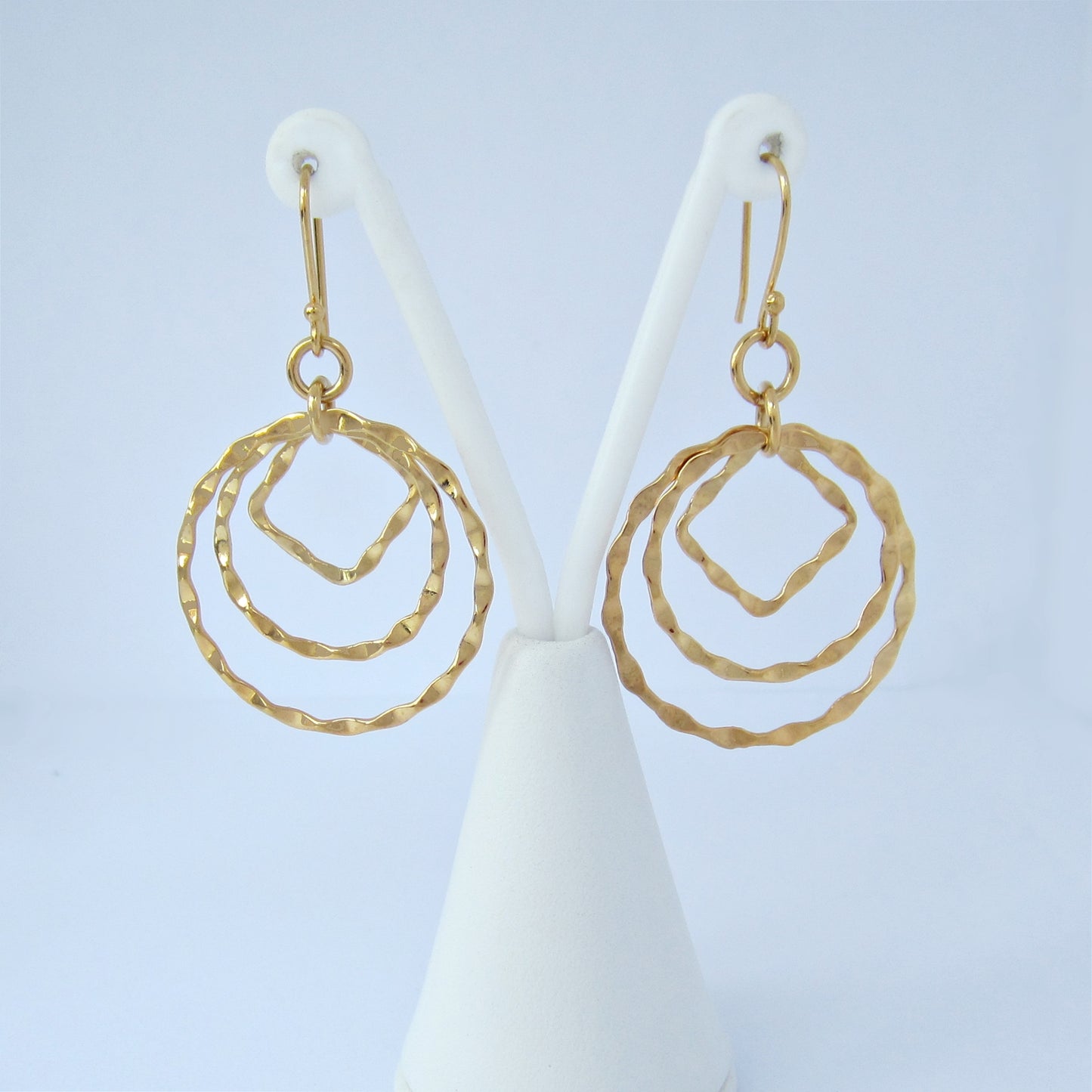 Arete Dorado Doble Círculo y Cuadrado