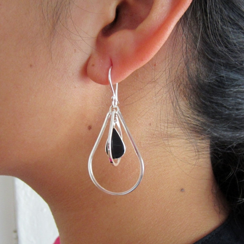Silver movable stone drop earrings
