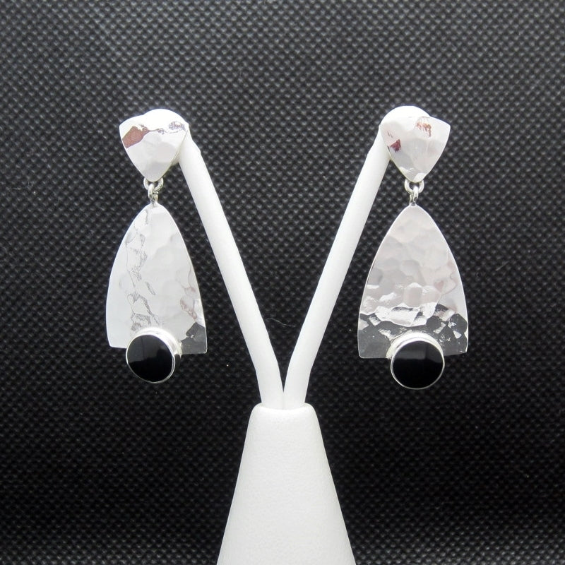 Aretes plateados estilo egipcio piedra