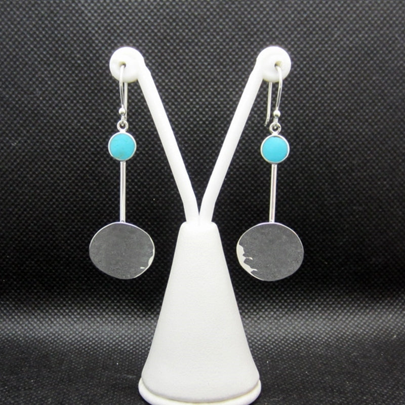 Aretes plateados arte moderno