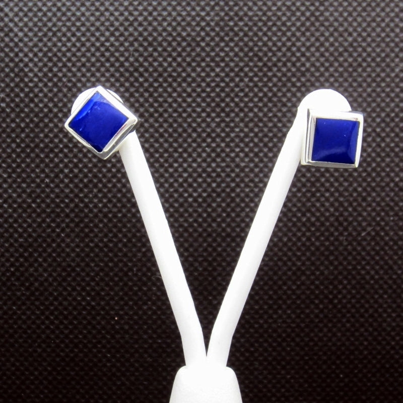 Broqueles plateados cuadrados